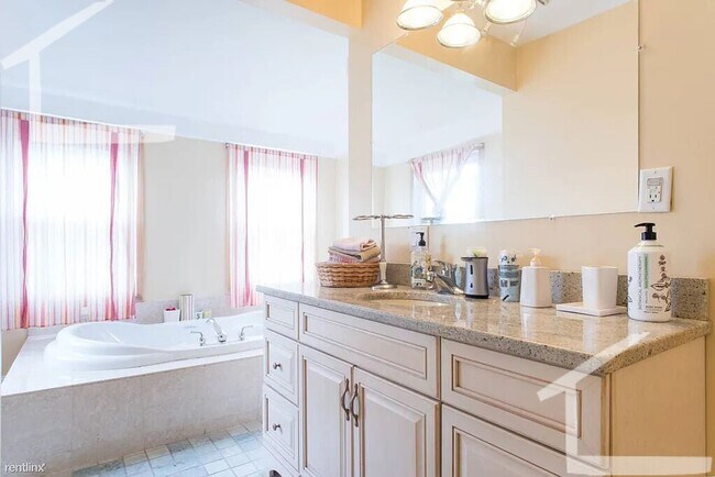 Building Photo - BROKER FEE PAID BY OWNER!!! Five bed Three Bath in lower Allston.....