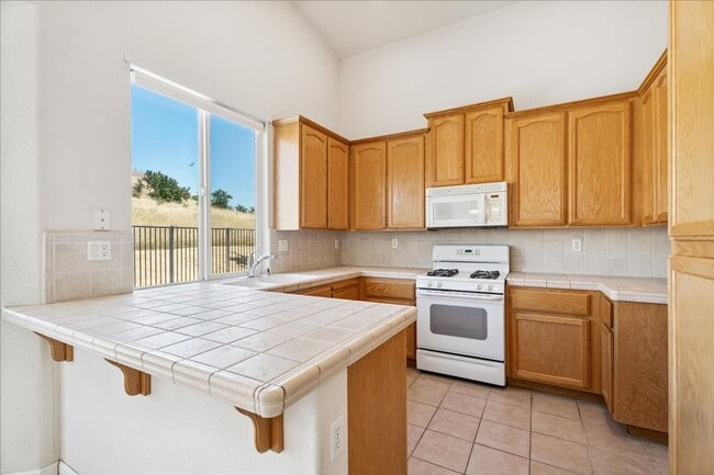 Building Photo - 312 Lone Spur Dr