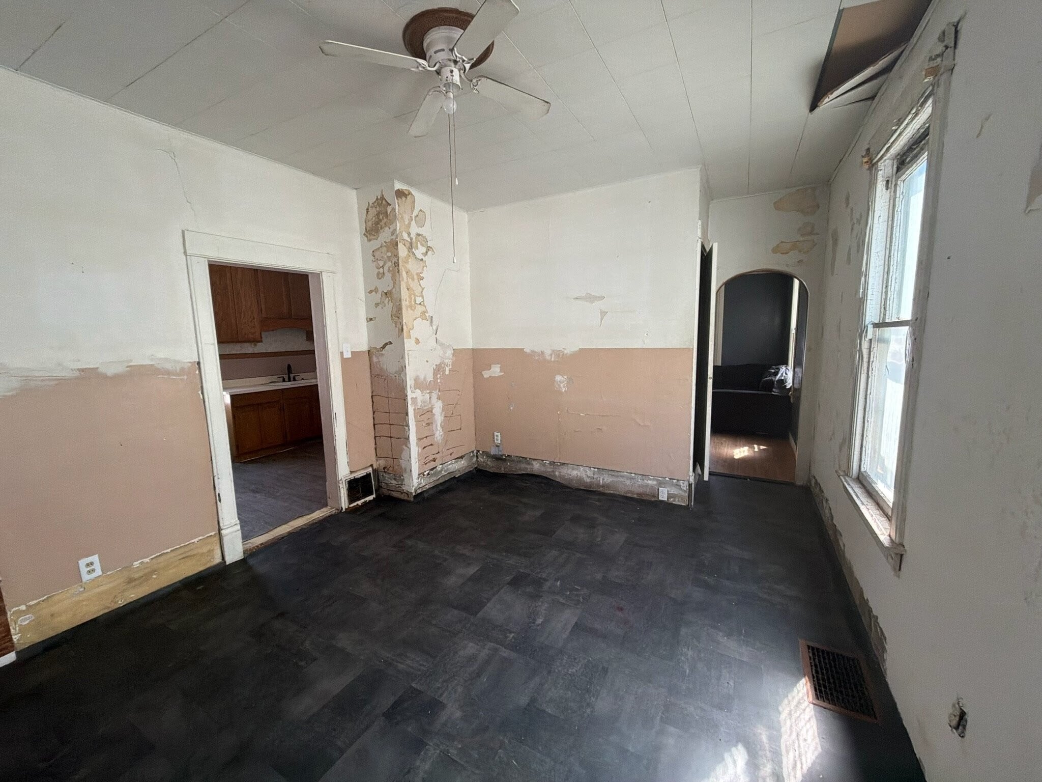 Building Photo - 721 S Matthew St
