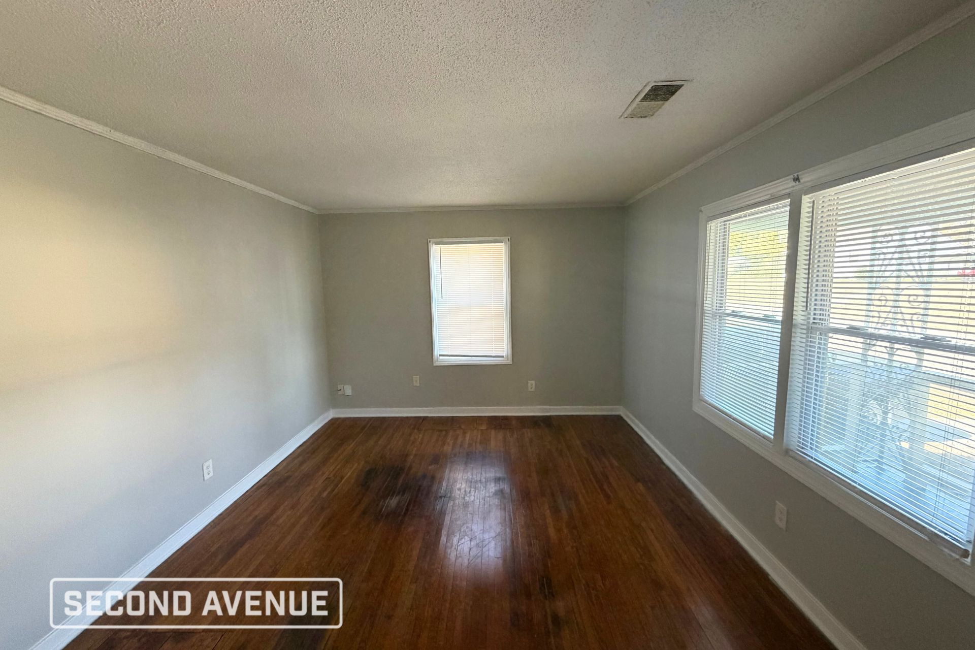 Building Photo - 2709 Henley Dr