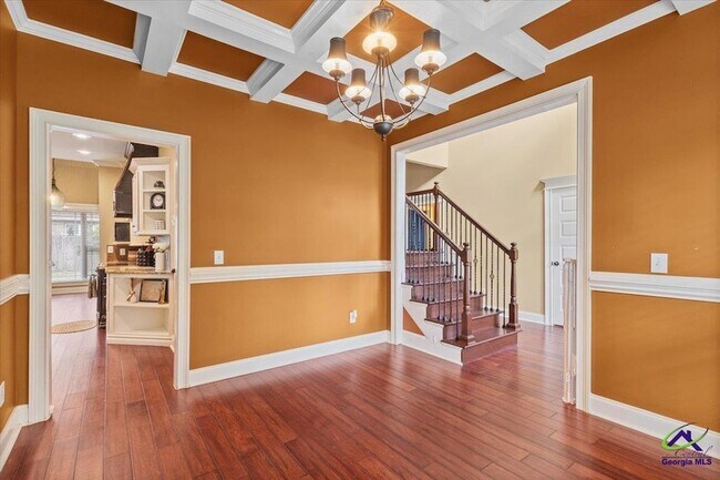 Building Photo - 300 Cheshire Dr