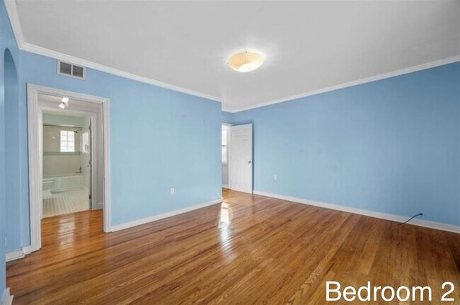 Building Photo - 2512 Burham St