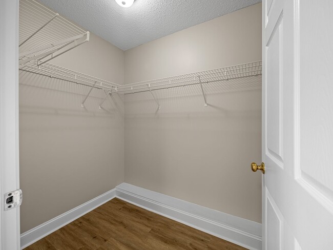 Building Photo - Newly Renovated 2BR, 2 BA Townhome in Greer SC