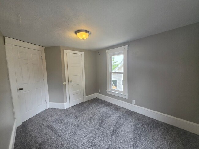 Building Photo - 2279 13th St SW