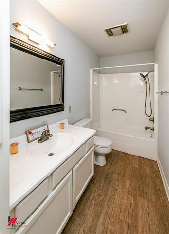 Building Photo - 421 Stratmore Dr