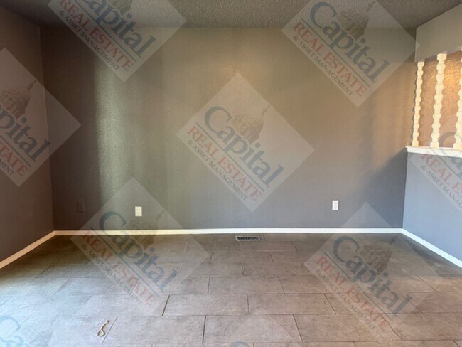 Building Photo - 804 Ranchoak Dr