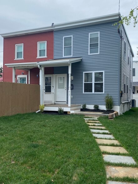 Front and side - 417 Jones St