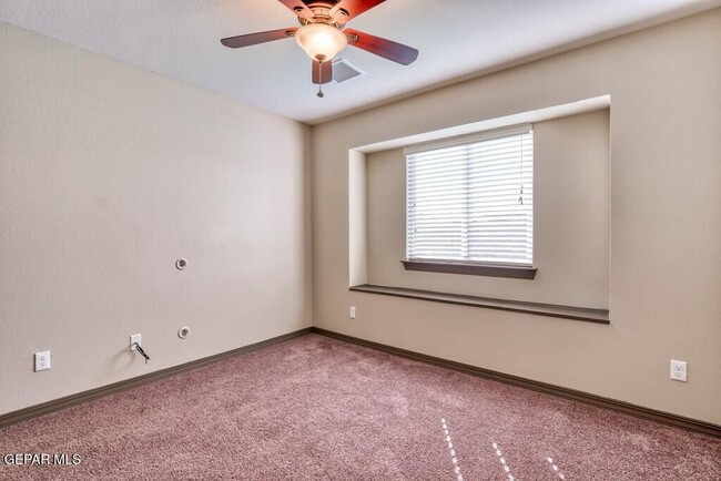 Building Photo - 3852 Loma Cortez Dr
