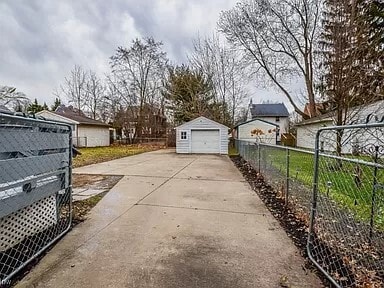 Building Photo - 1774 Hillside Ter