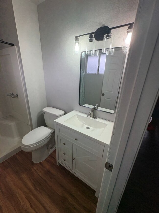 Building Photo - Newly remodeled 3 bdrm/2 bath home in cul de sac