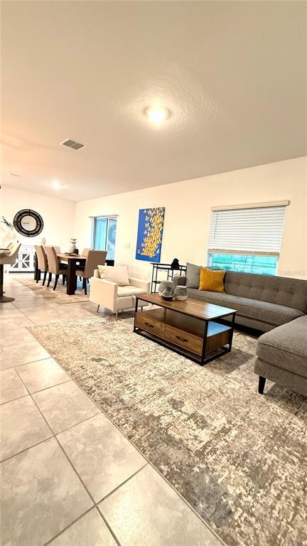 Building Photo - 720 Daring Dr
