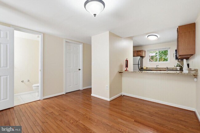 Building Photo - 1322 Hazel Nut Ct