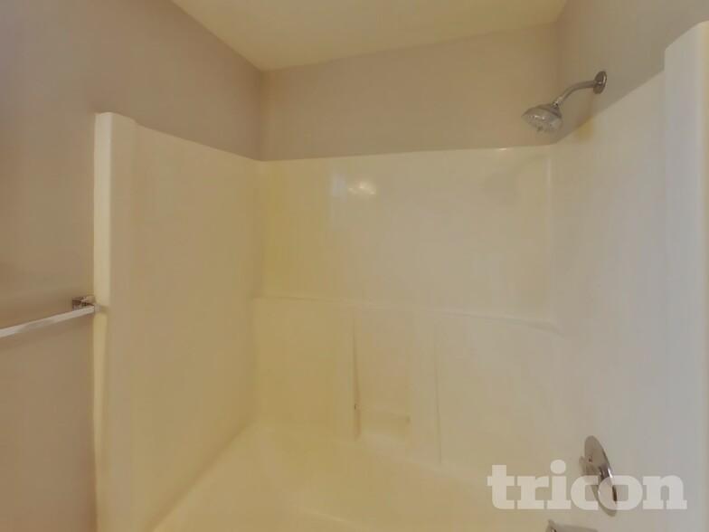 Building Photo - 6031 Thornbury Pl SE