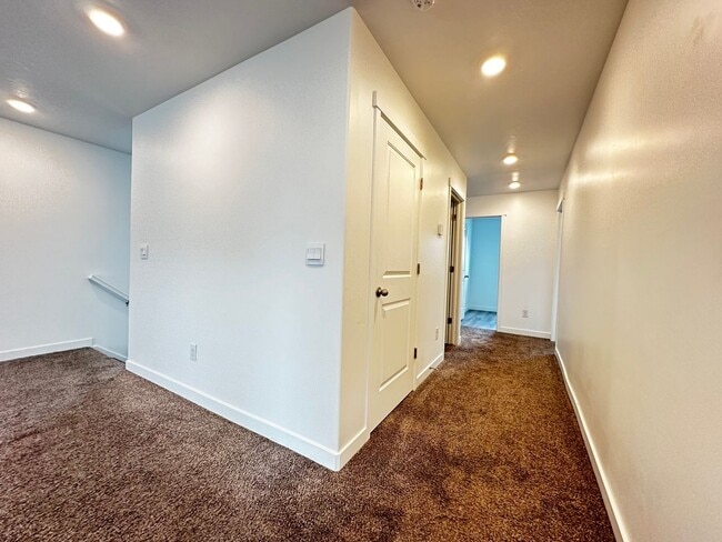 Building Photo - Great Lehi Home Now Available!