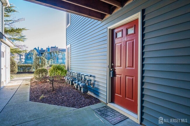 Building Photo - 114 Longfield Ct