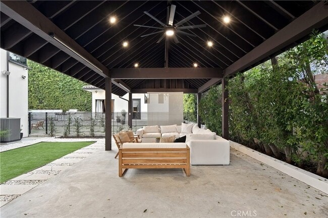 Building Photo - 5535 Shirley Ave