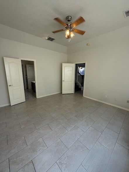 Building Photo - 5250 Sherilynn Dr