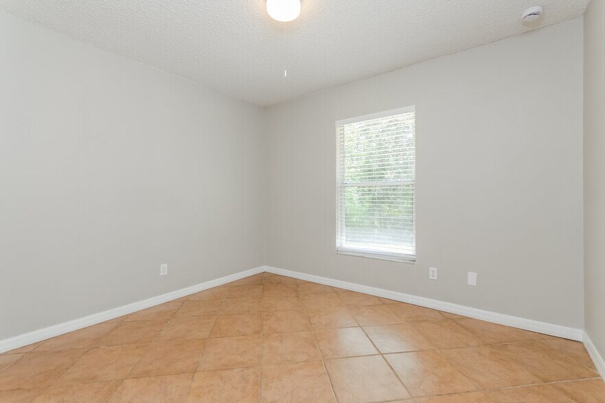 Building Photo - 8642 Wellington Loop