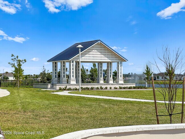 Building Photo - 8920 Shoreline Ave
