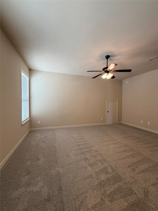 Building Photo - 5423 Lachlan Springs Ln