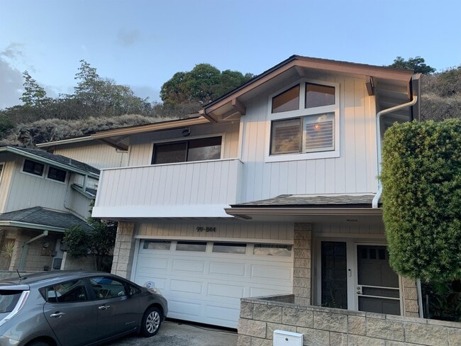 Building Photo - 99-844-844 Holoai St