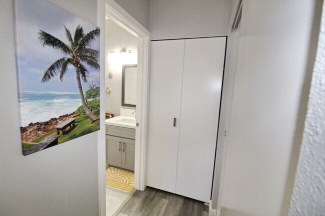 Building Photo - Newly Renovated from Floor to Ceiling and ...