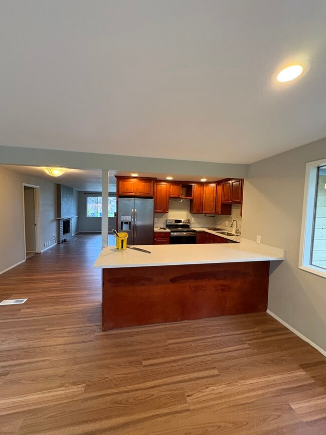 Building Photo - 605 155th Ave SE