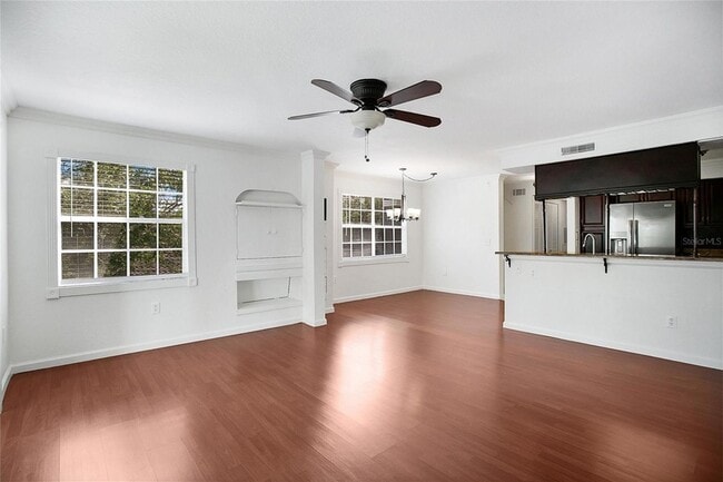 Building Photo - 13815 Fairway Island Dr
