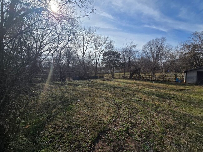 Building Photo - 2 Bed 1 Bath Home in Shawnee