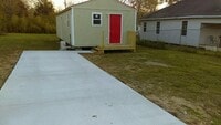 Building Photo - 412 Henderson St