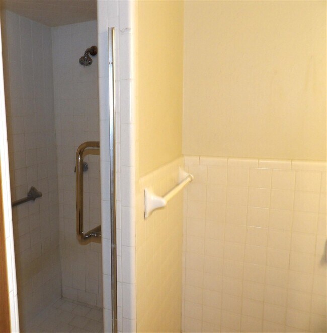 Building Photo - 1610 NW Black Mesa Dr