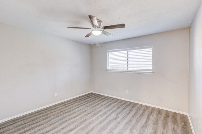 Building Photo - 5742 Marina Dr