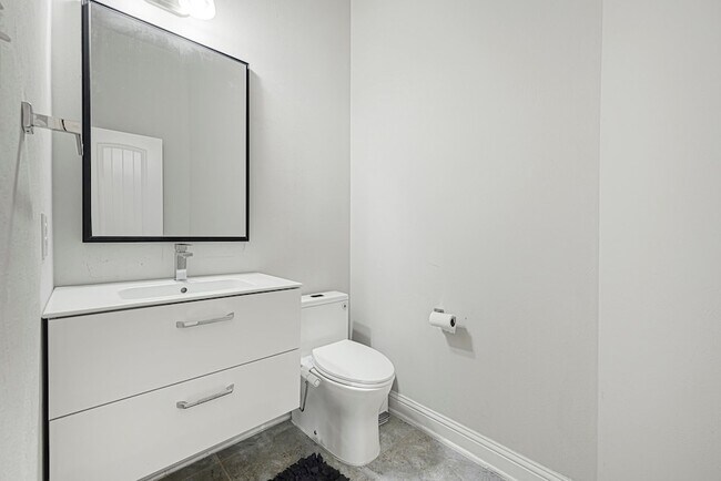 Building Photo - 8126 Lockridge Terrace Ln