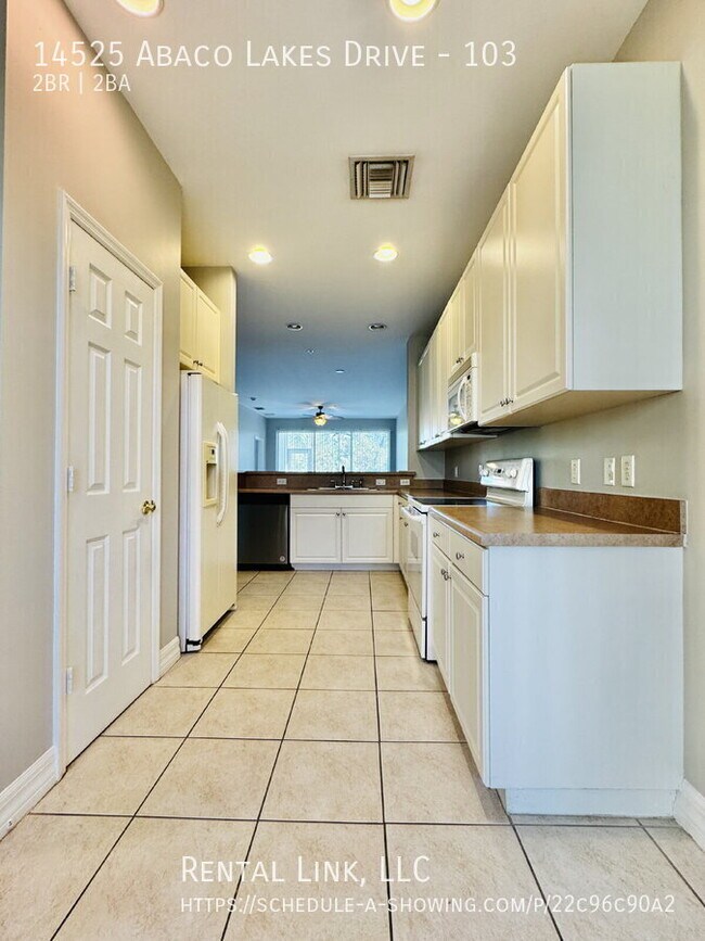 Building Photo - 14525 Abaco Lakes Dr