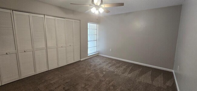 Building Photo - 4050 SE 22nd Ave