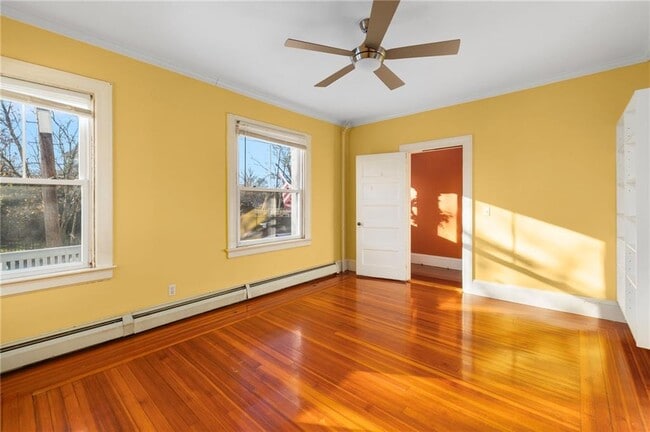 Building Photo - 73 Bayside Ave