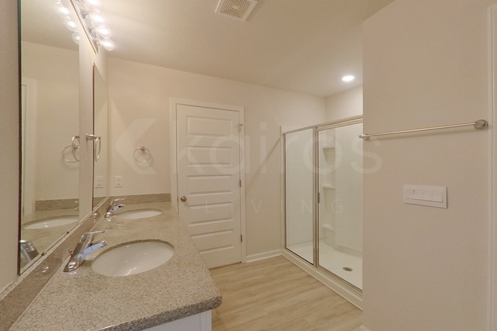 Building Photo - 245 Monarch Ln