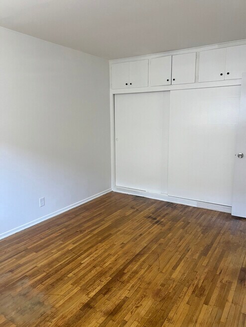 Building Photo - 3426 Mentone Ave