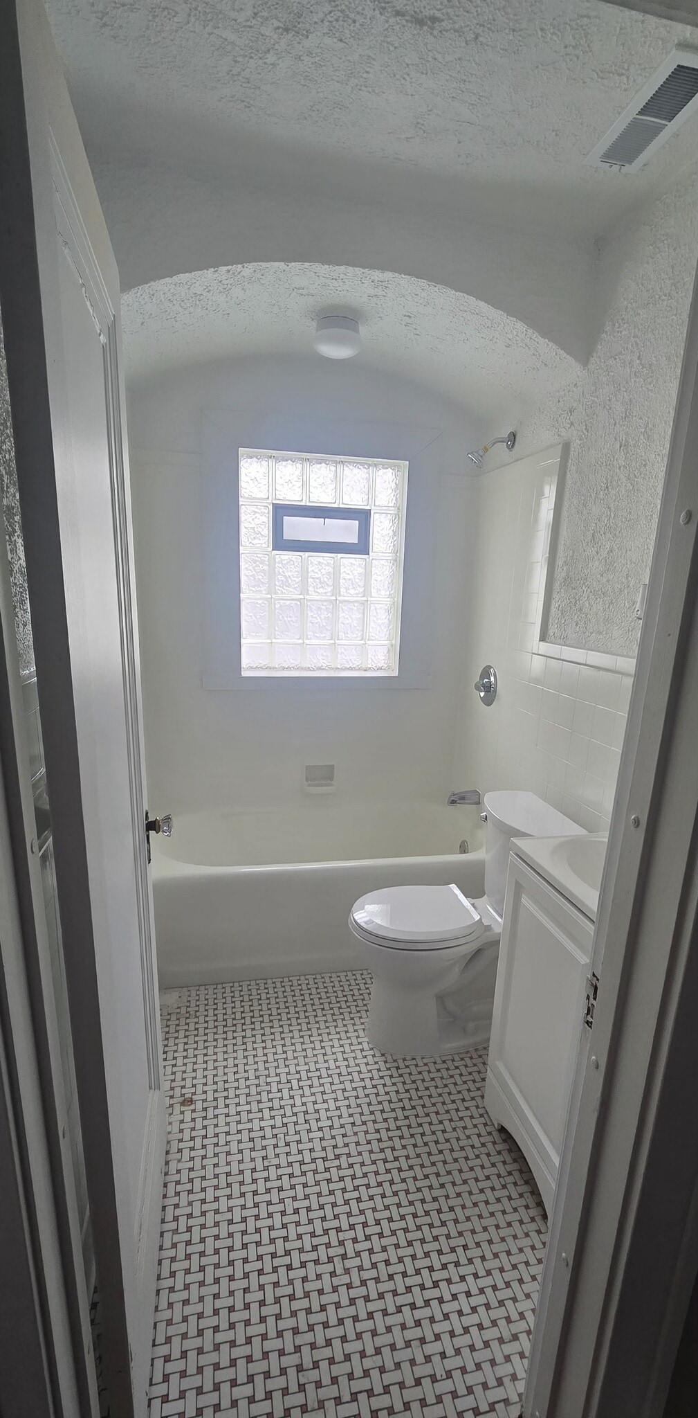 Building Photo - 4235 Overland Pky