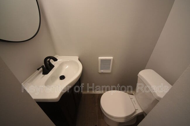 Building Photo - 416 Harbour N Dr