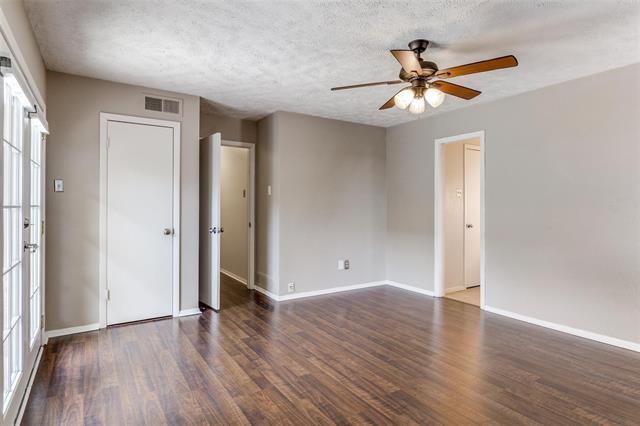 Building Photo - 7706 El Pensador Dr