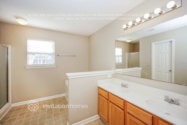 Building Photo - 122 Elgin Ln