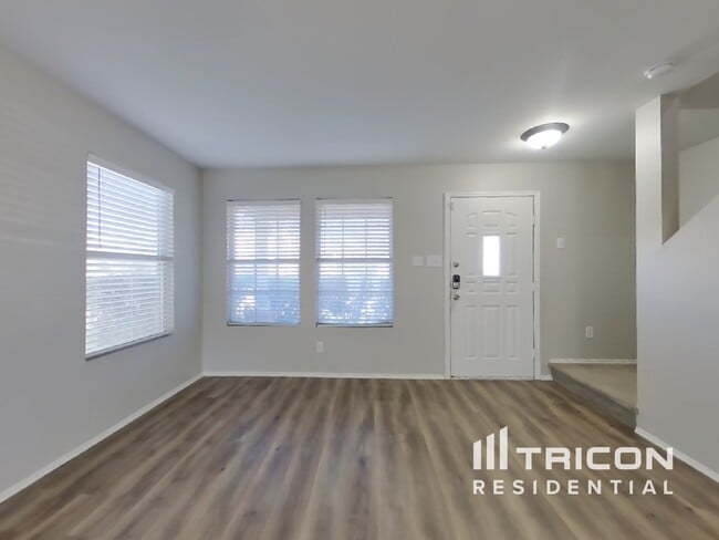 Building Photo - 145 Willow View