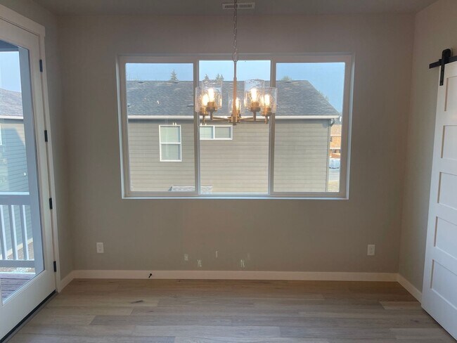 Building Photo - Beautiful New 5BD/4BTH Bella Cresta Home f...