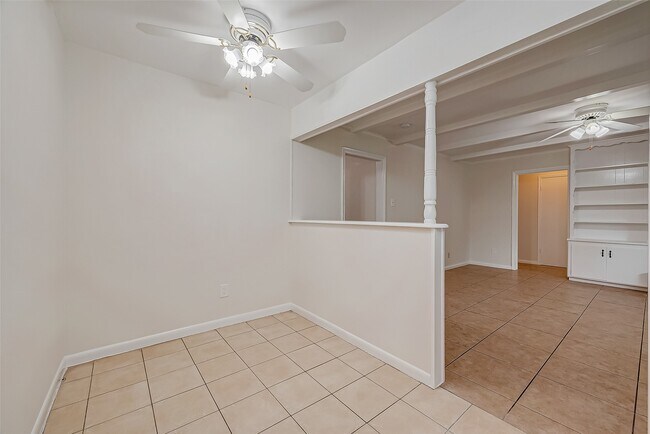 Building Photo - 5711 Braesvalley Dr