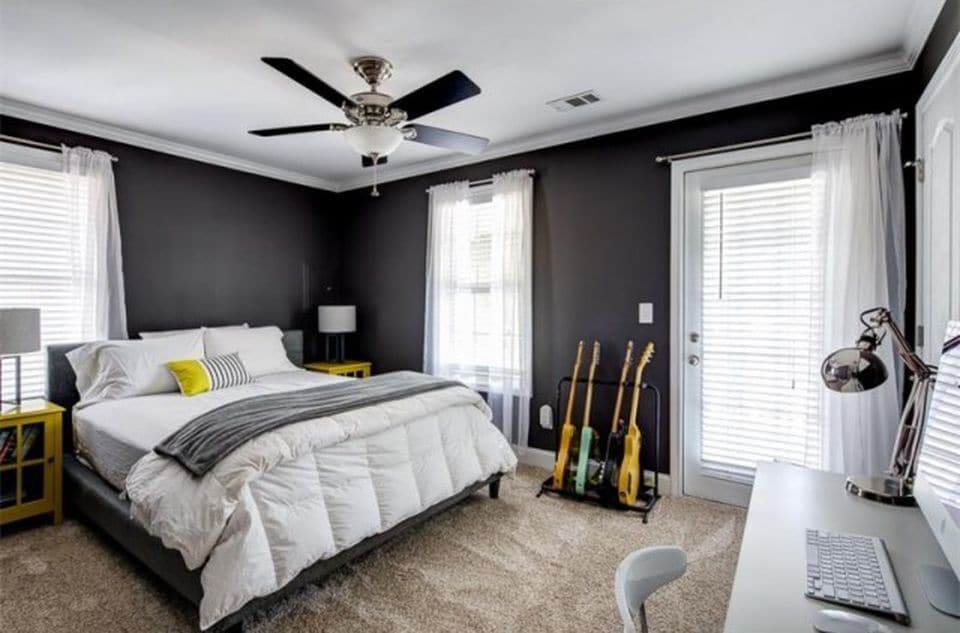 Guest Bedroom/Office Space - 152 Howell St NE