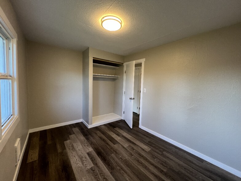 Building Photo - 2717 Callahan Dr