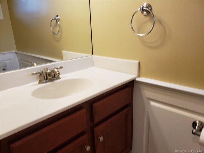 Building Photo - 38 Smith Ave