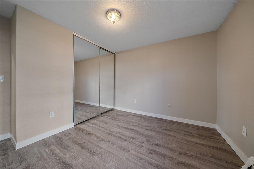 Building Photo - 4110 Hale Pky