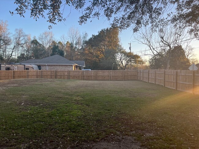 Building Photo - East Fairhope Full Brick